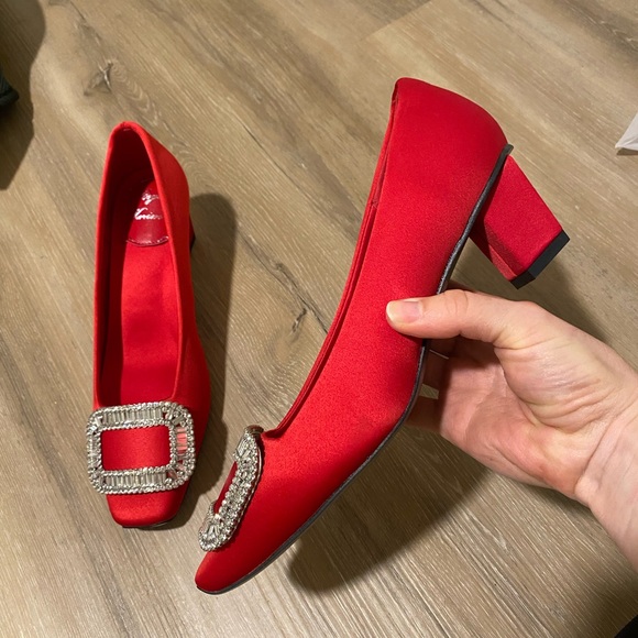 Brand new square buckle toe jewel shoes mid heel red - Picture 2 of 5